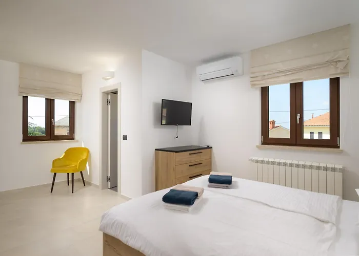 Petrina By Istrialux Villa